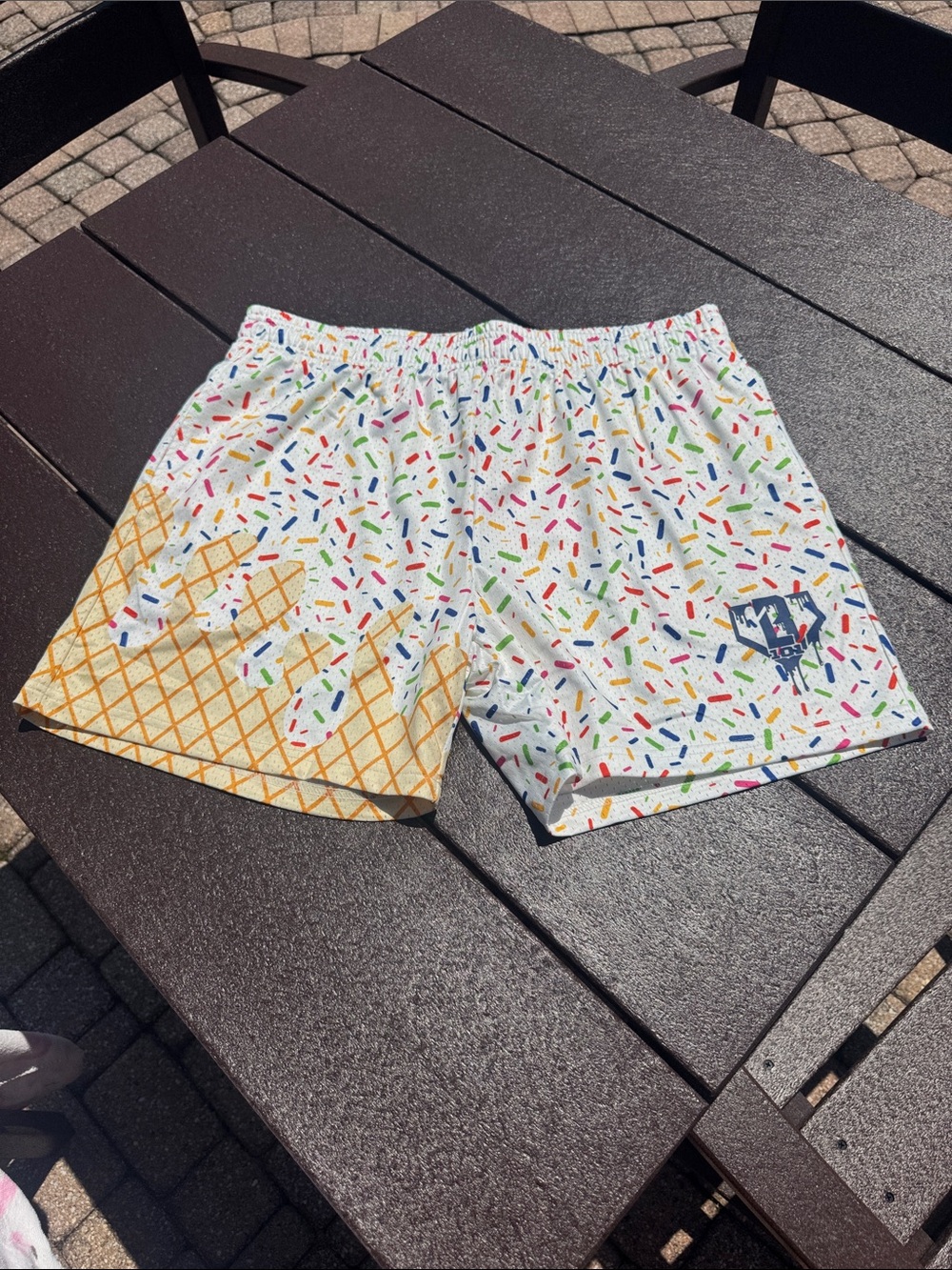 Baseball Lifestyle 101 Men's White Sprinkle Print Shorts with Waffle Accent - Picture 1 of 9